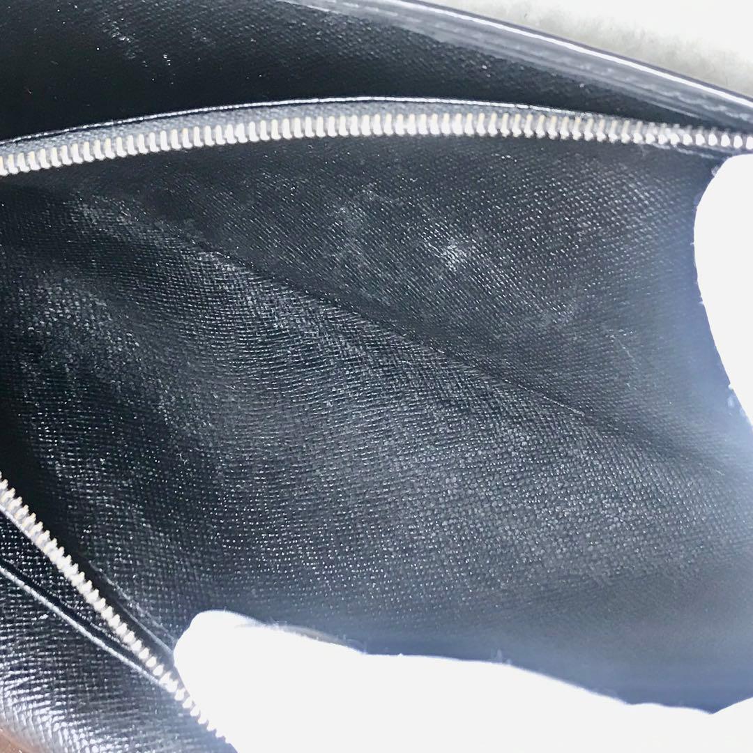 ルイヴィトン　エピポルトフォイユサラ　二つ折り長財布　ブラック