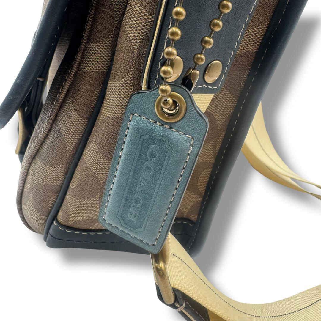 【美品】コーチ ショルダーバッグ メッセンジャー シグネチャー 茶 PVC