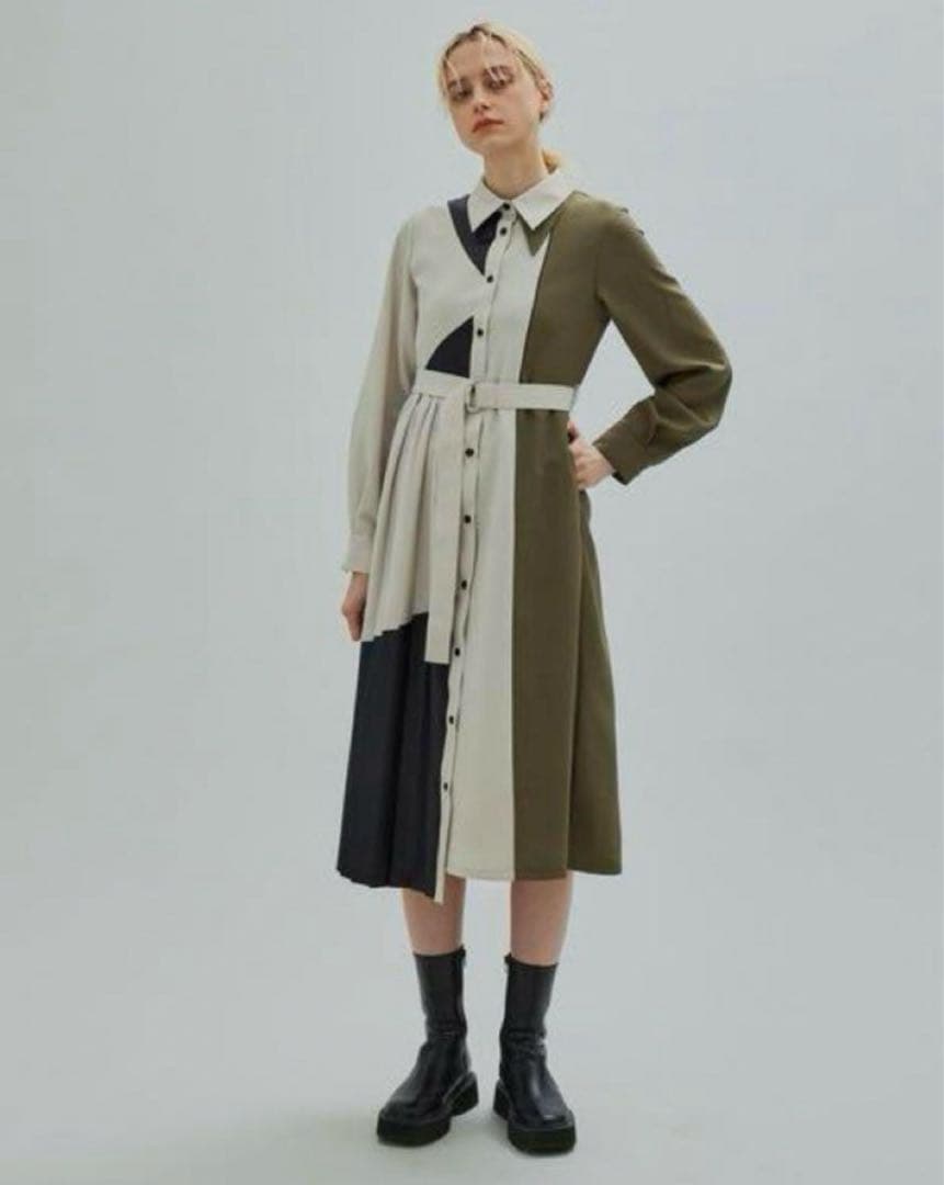 【未使用・完売】UNITED TOKYO ブロッキングラインプリーツワンピース