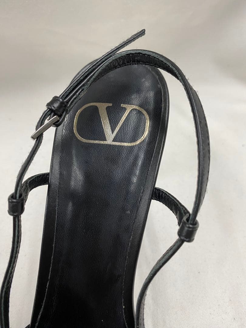 VALENTINO GARAVANI Vロゴ パンプス ポインテッドトゥ 25