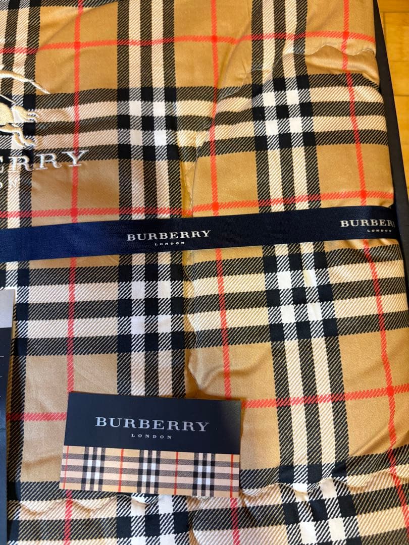 未使用【BURBERRY】シルク掛布団　手挽き真綿　東京西川製　がわ綿　希少