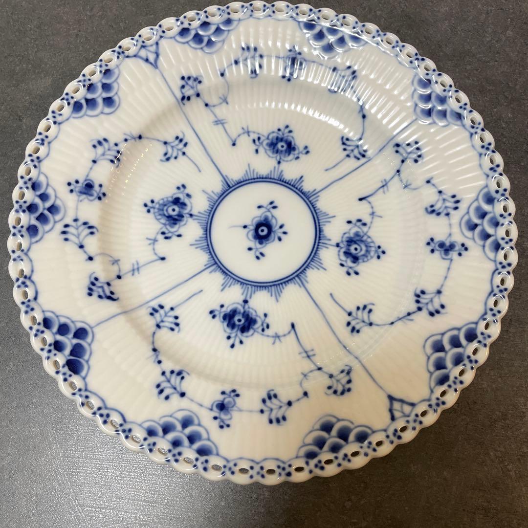 ロイヤルコペンハーゲン　ブルーフル－テッド　フルレース　プレート