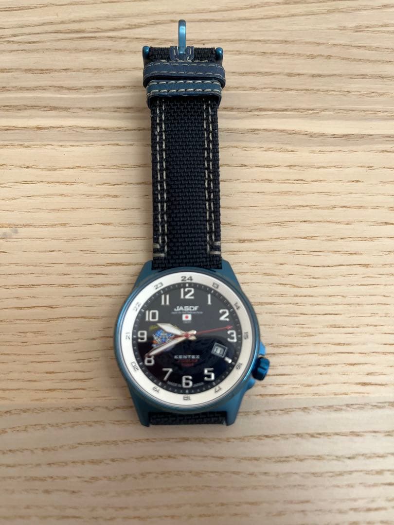 年末セール❗️ KENTEX JSDFモデル 紺色ナイロンベルト時計　ソーラー充電