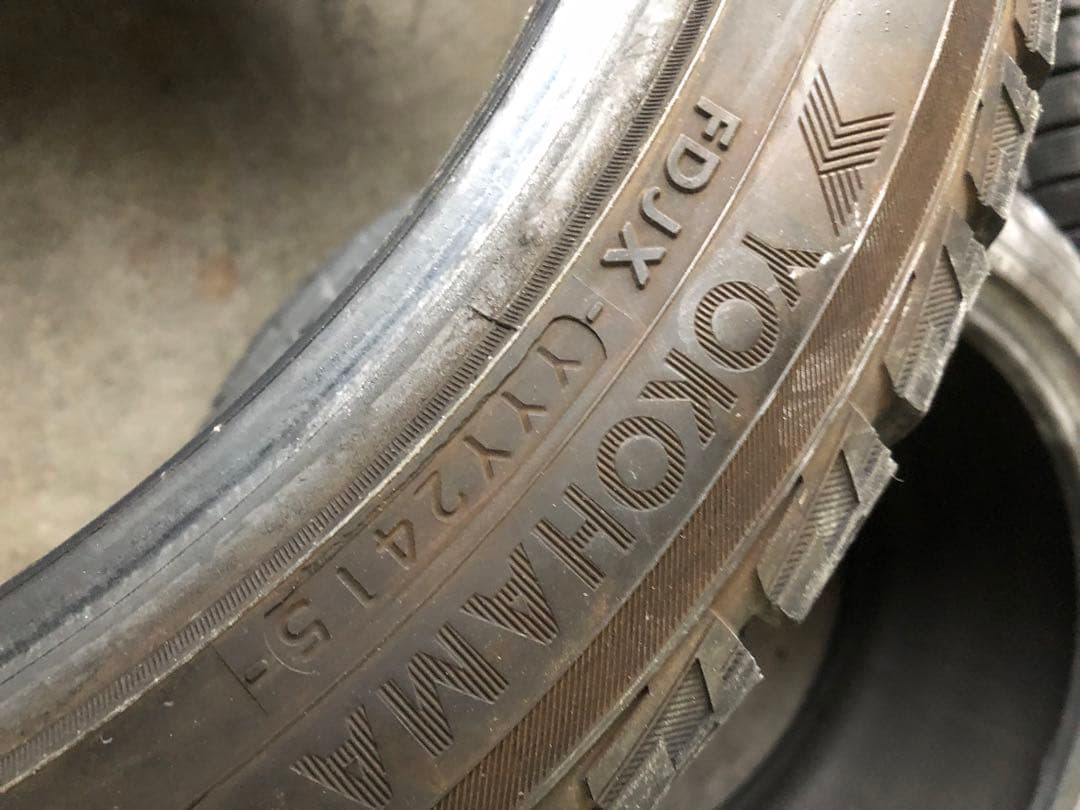 YOKOHAMA 18インチ 245/40R18スタッドレスタイヤ4本セット