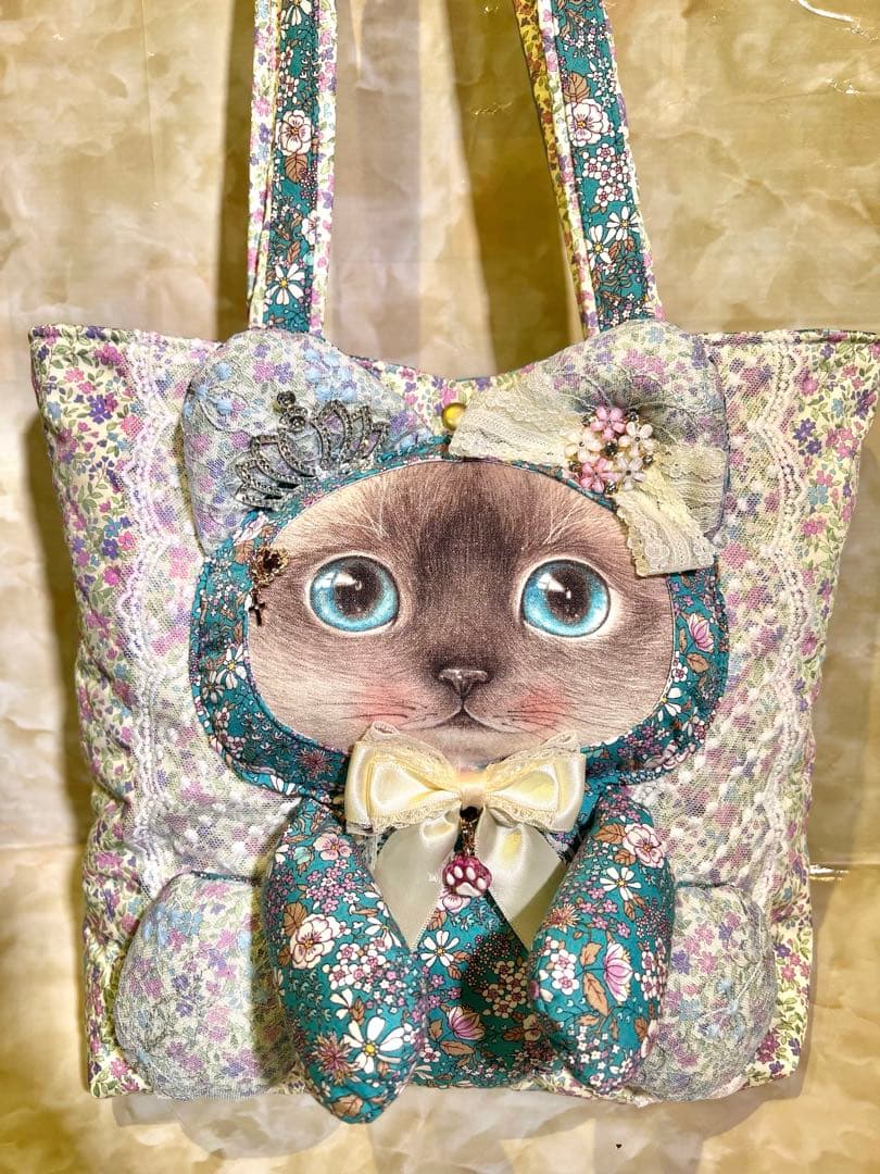 r*♡様 コヤンイサムチョン　ビッグなクラウディちゃん肩掛けトートバッグ