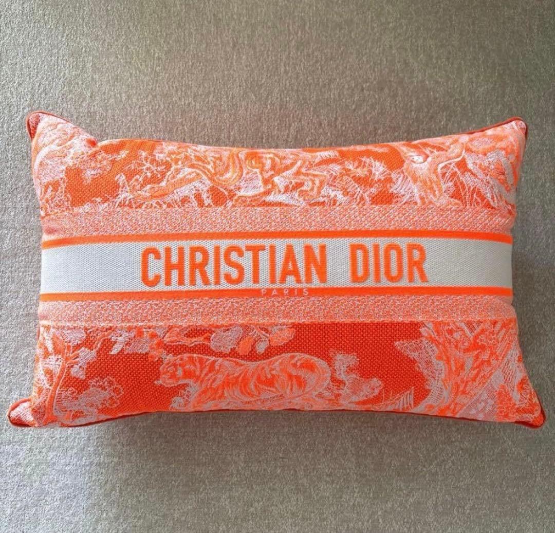 Christian dior ネオン　オレンジ　クッション