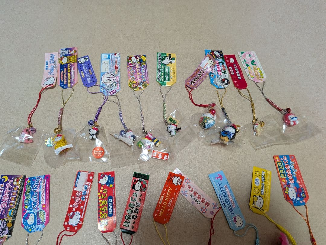 ご当地限定　キティ　根付　100個　レアあり