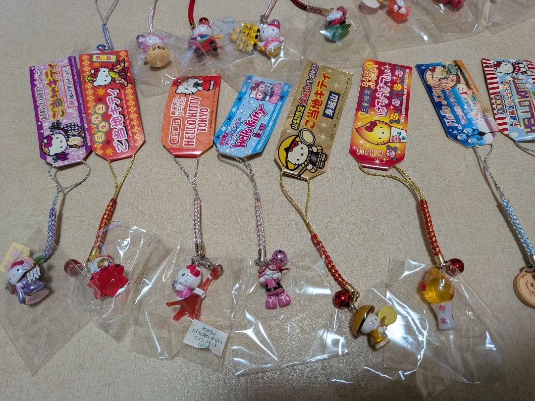 ご当地限定　キティ　根付　100個　レアあり