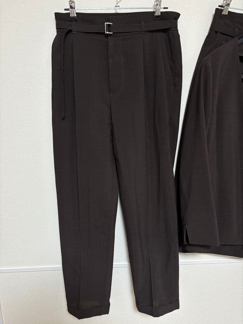 美品☆THE SUIT COMPANY 茶色レディーススーツ3点セット☆