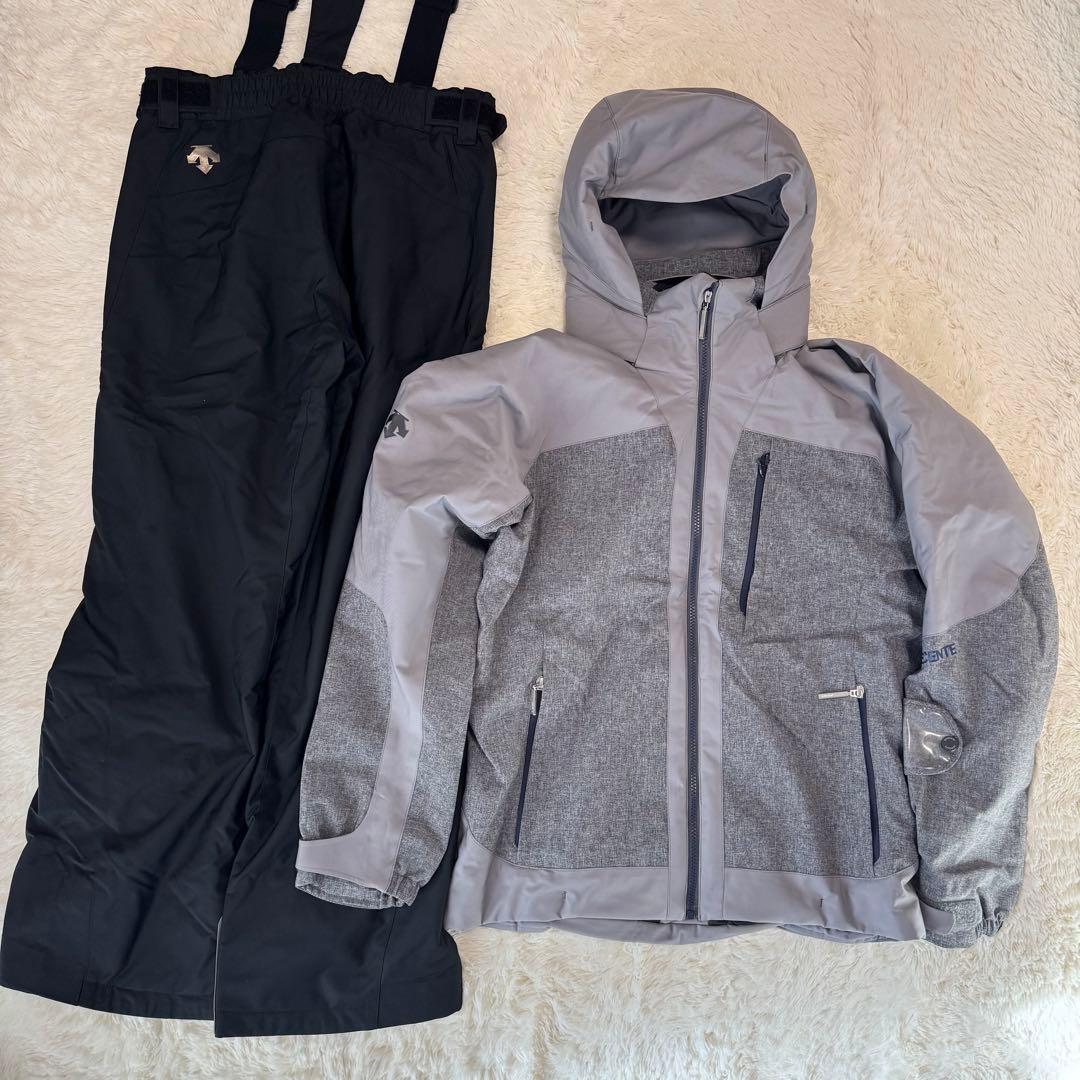 極美品　デサント M スキーウェア　メンズ　男性