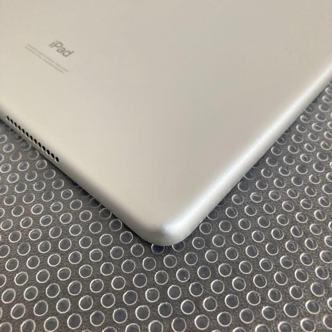 3785【早い者勝ち】iPad8 第8世代 32GB SIMフリー☆