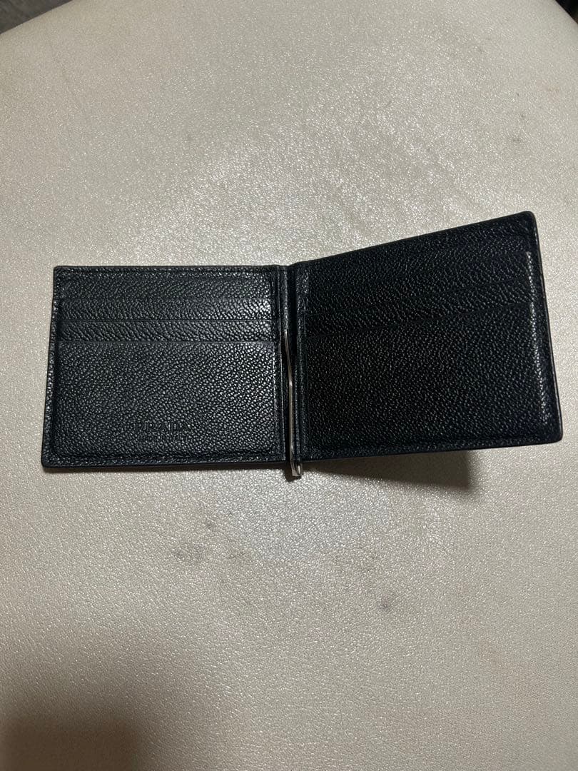 PRADA 黒レザー マネークリップ