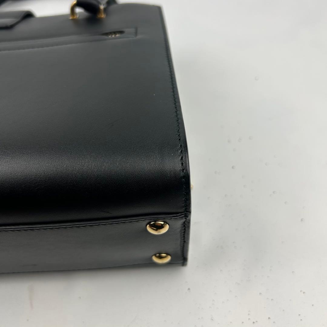 【美品】フェラガモ　ハンドバッグ　トートバッグ　レザー　ジュリエット　ガンチーニ