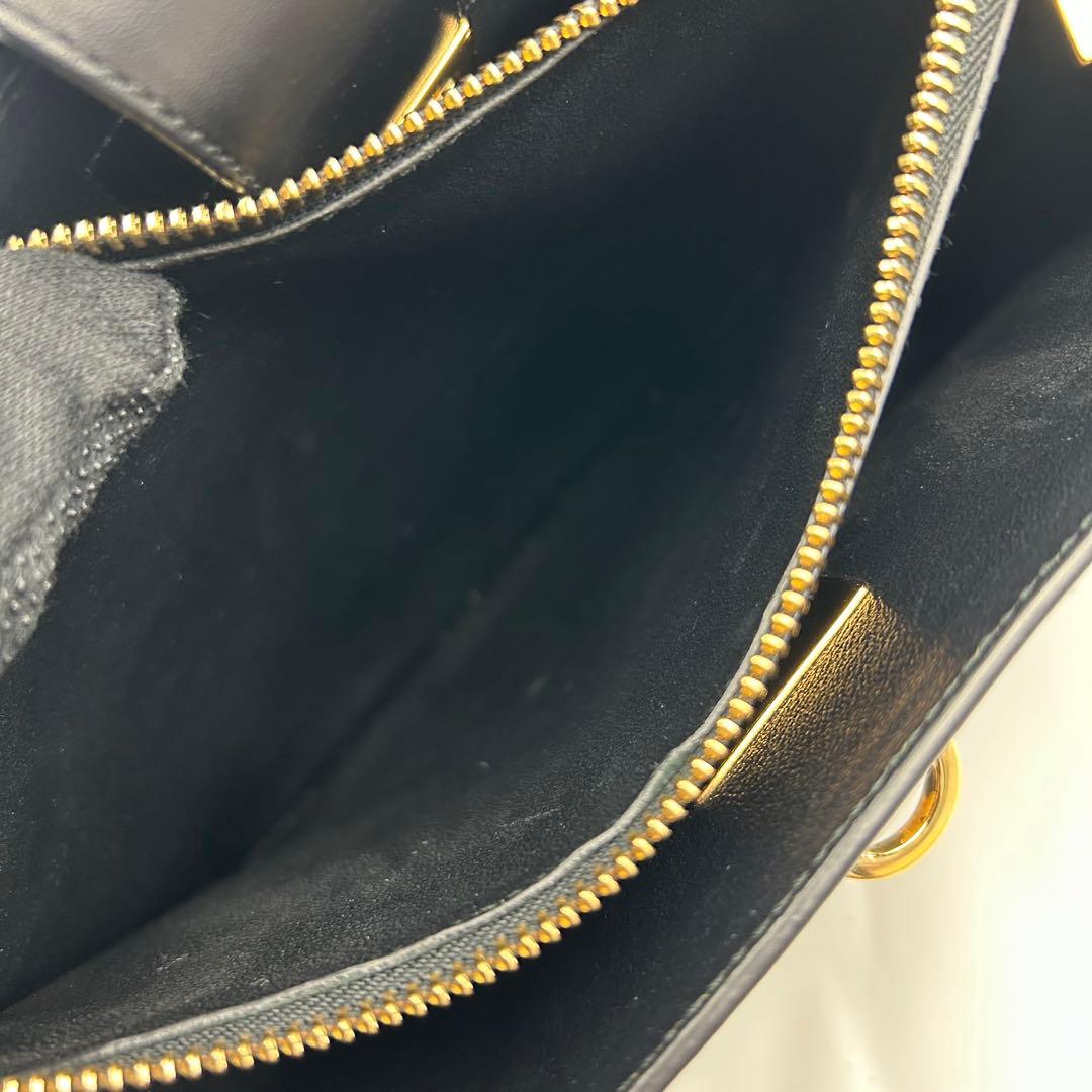 【美品】フェラガモ　ハンドバッグ　トートバッグ　レザー　ジュリエット　ガンチーニ