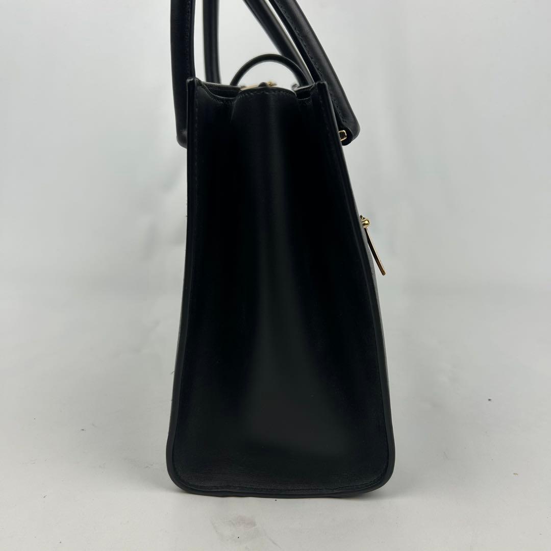 【美品】フェラガモ　ハンドバッグ　トートバッグ　レザー　ジュリエット　ガンチーニ