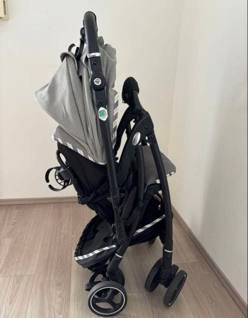 Aprica アップリカ　ベビーカー　ラクーナエアーコンパクト