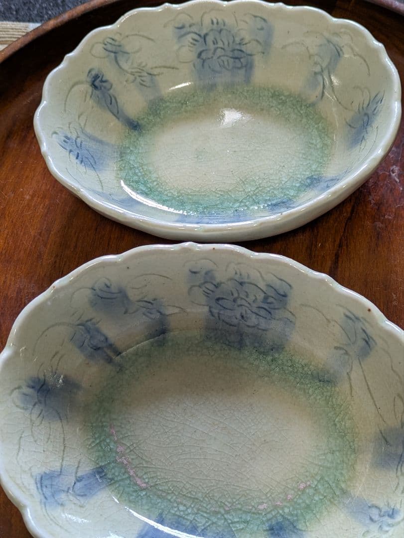 イムサエム　安南手　花模様の波形陶器鉢2個セット　市野吉紀