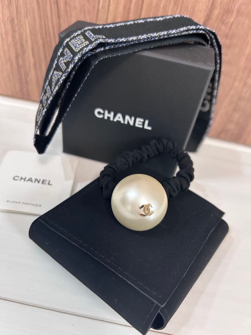 シャネル CHANEL ビッグパール シュシュ ココマーク 美品 保存袋＆箱付