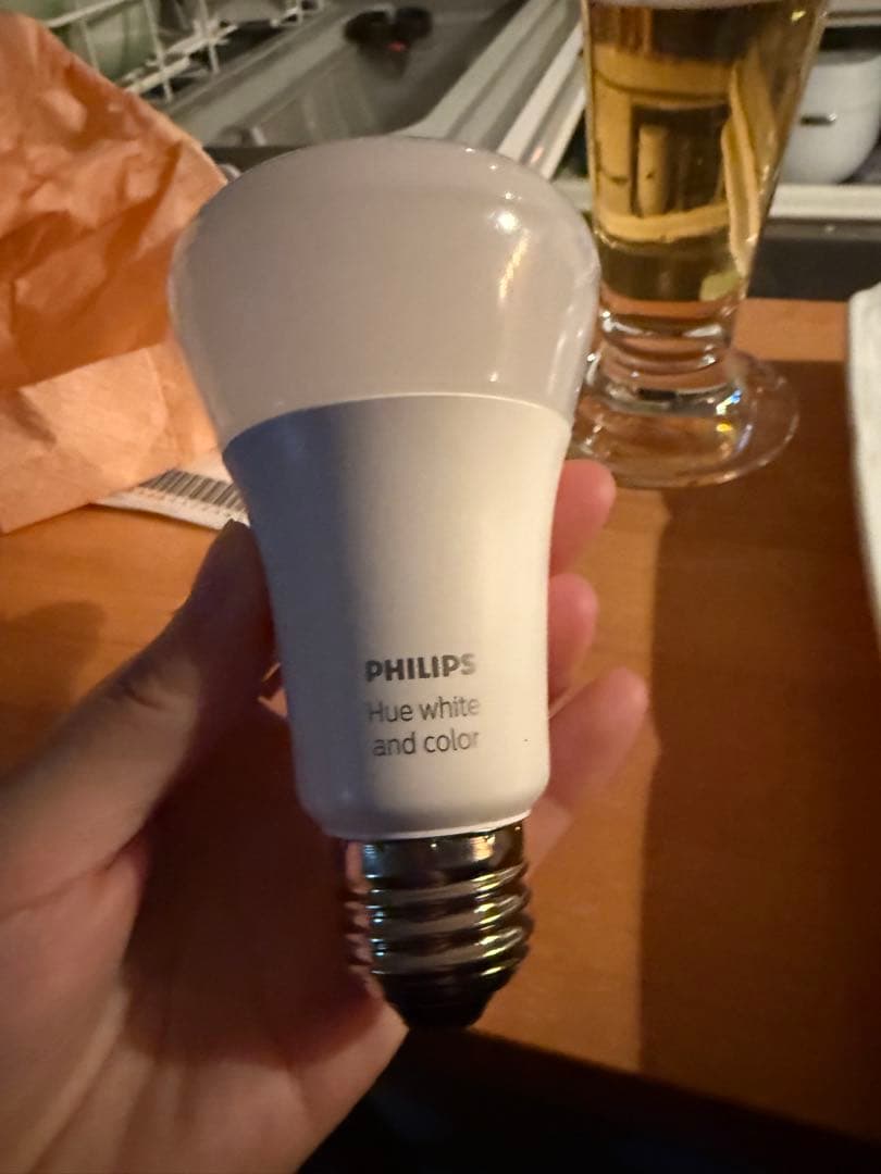 Philips Hue フルカラー LED電球6個+ bridge hub 1個