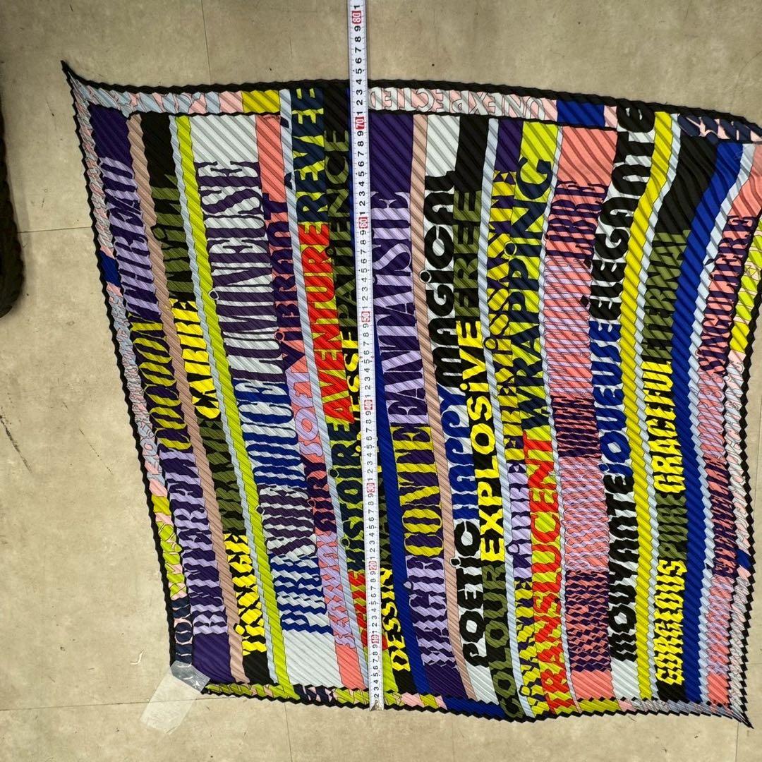 HERMES Mots de Soie シルクの詩 シルク スカーフ 75×75