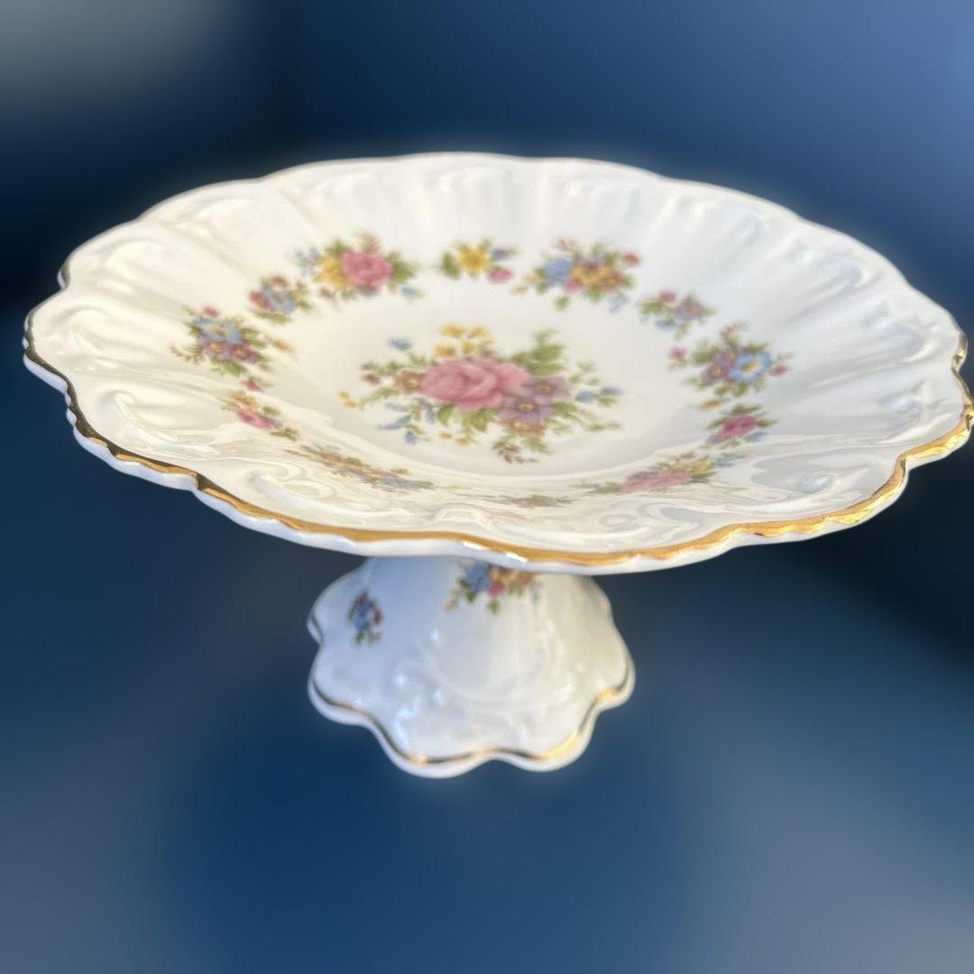 クイーンズ・ロジーナ・チャイナ、イングランド製磁器皿、スタンド付き