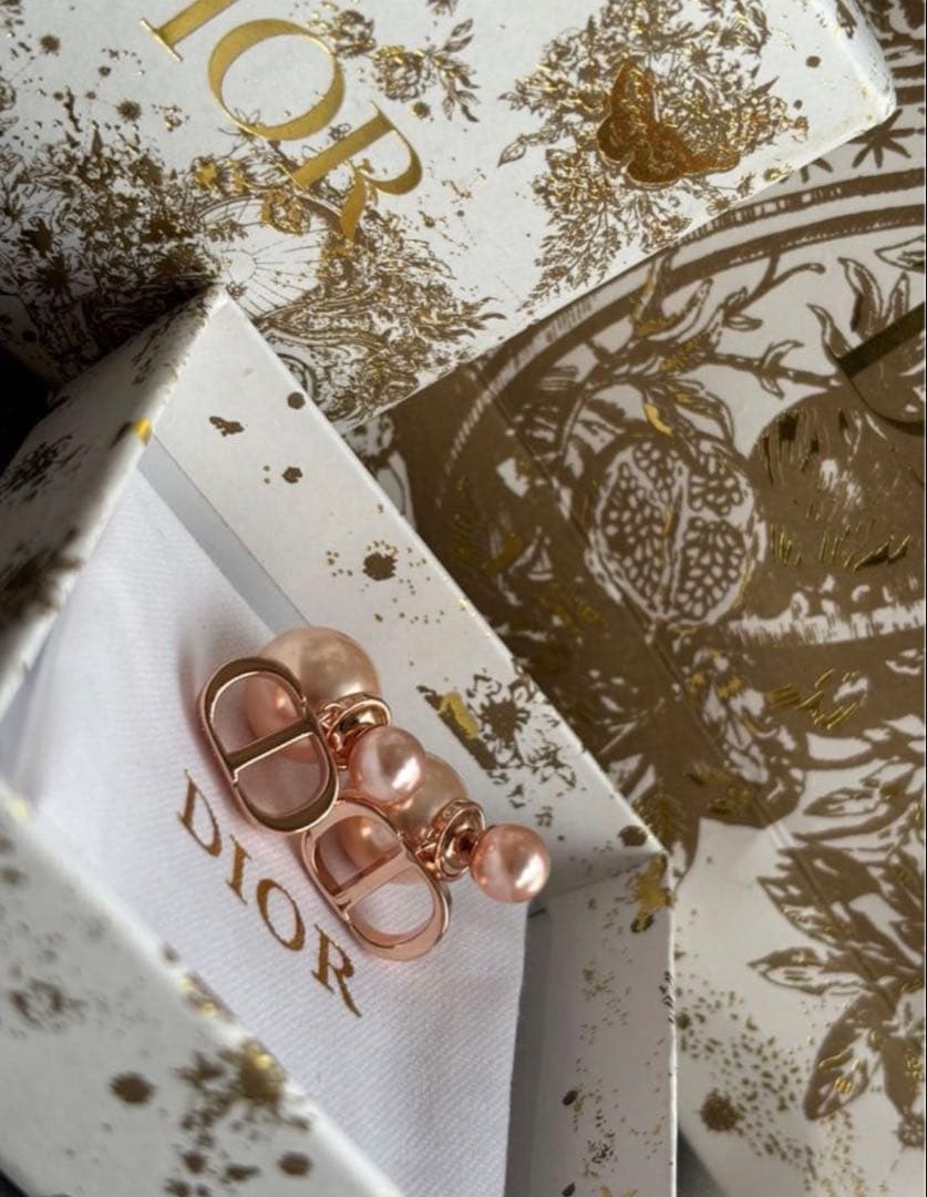 Dior CD パール ピアス ベビーピンク