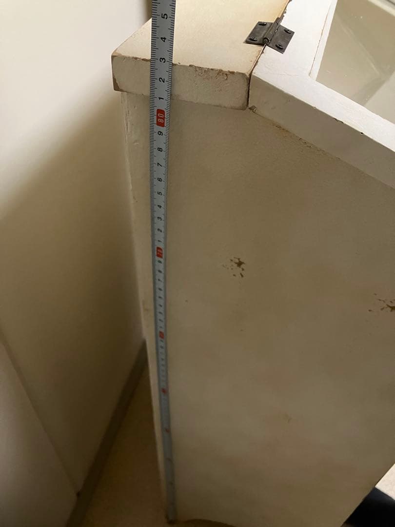 新品　アンティーク調　ガラスキャビネット