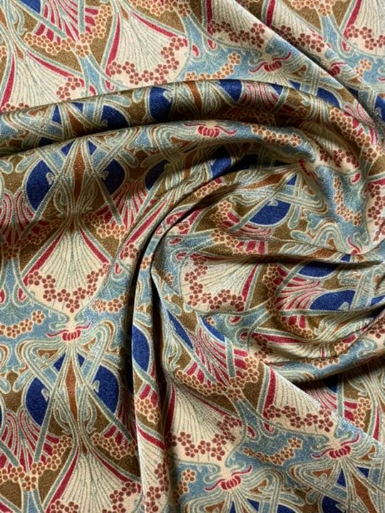 リバティ　生地　光沢あり