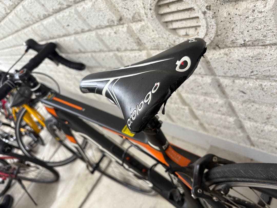 FELT ロードバイク カーボンフレーム 黒・オレンジ