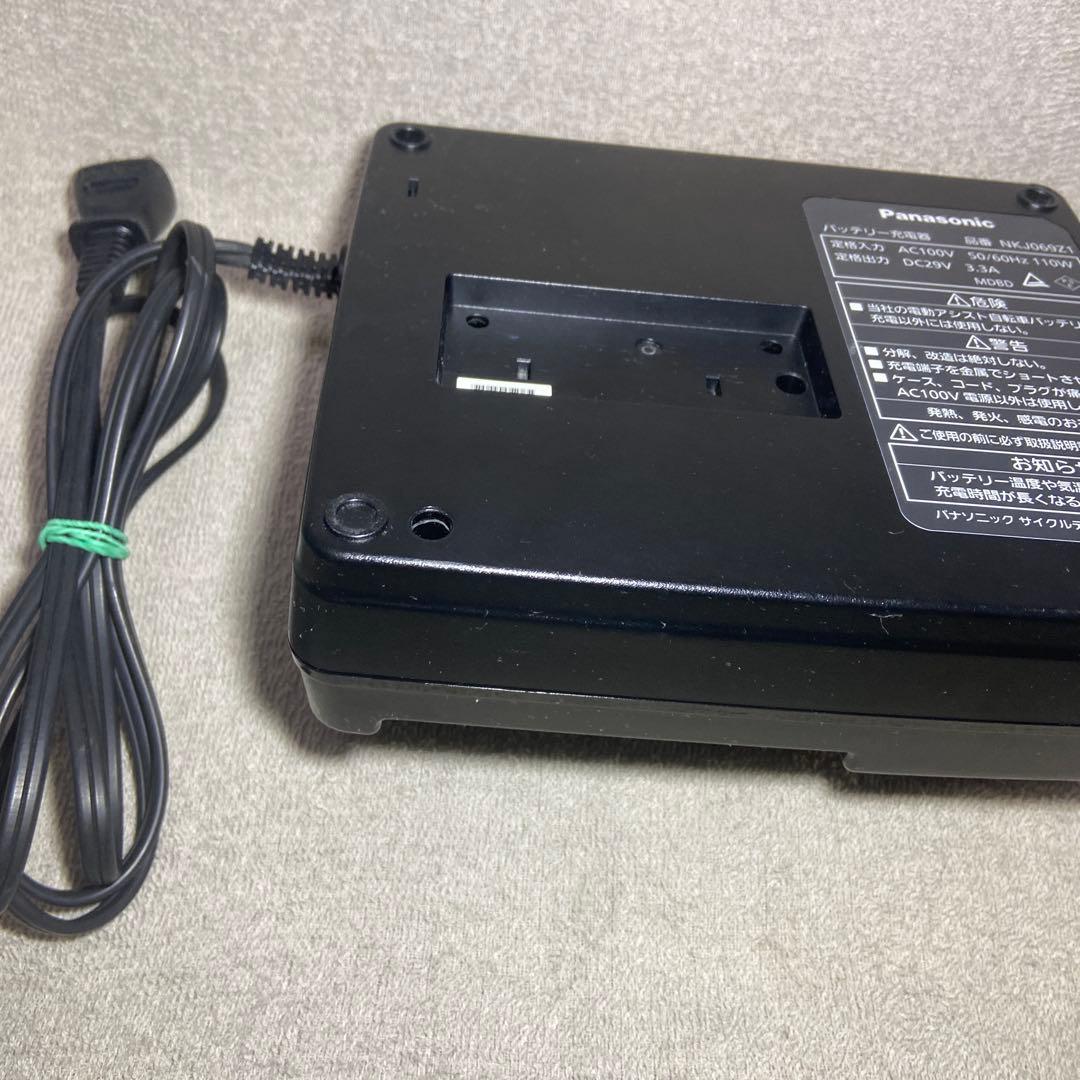 パナソニック充電器　NKJ069Z1 ブラック