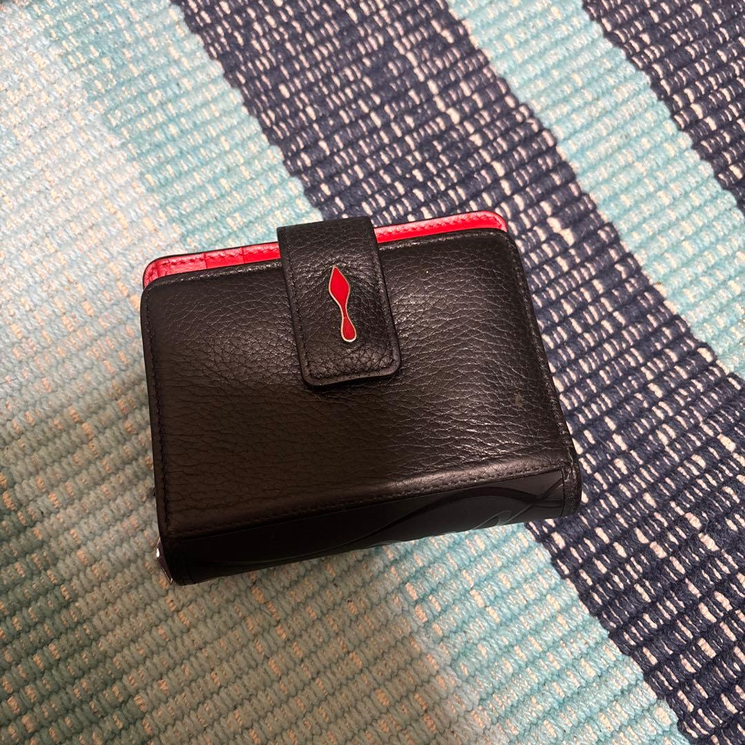 Christian Louboutin 二つ折り財布 黒/赤