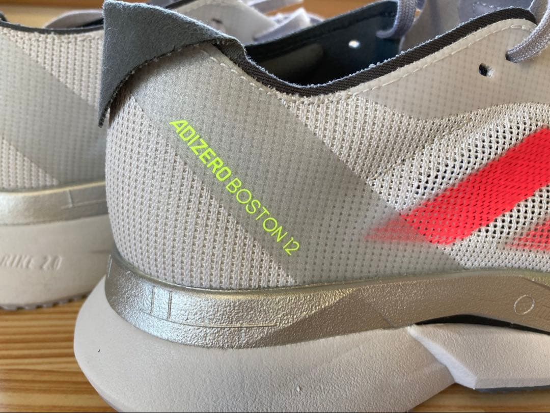 【値下げ】【新品未使用】アディダス【ADIDAS】アディゼロボストン12