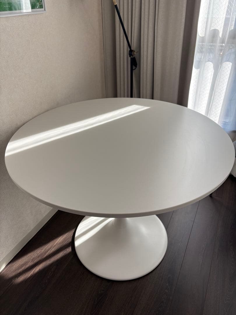 イケア　IKEA ドクスタ DOCKSTA 丸テーブル