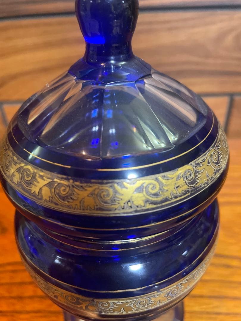 ゴブレット蓋付き　飾り　切子　金彩