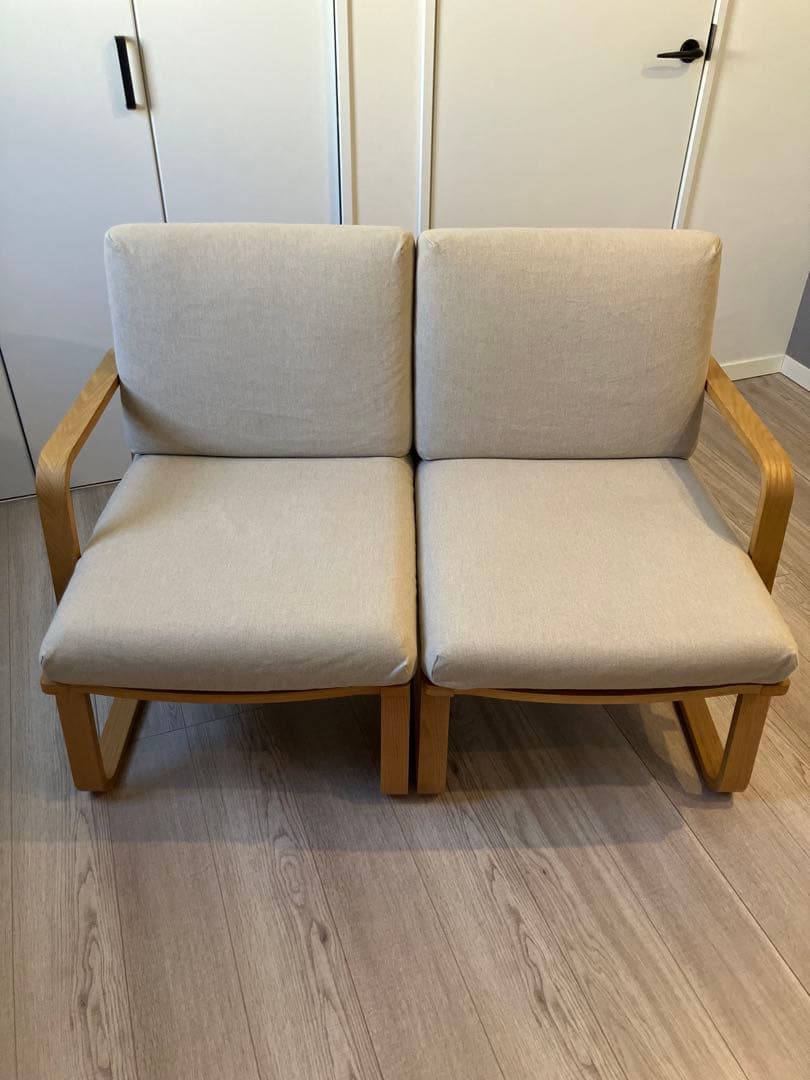 【みい】無印良品 リビングでもダイニングでもつかえるソファ、連結プレート付