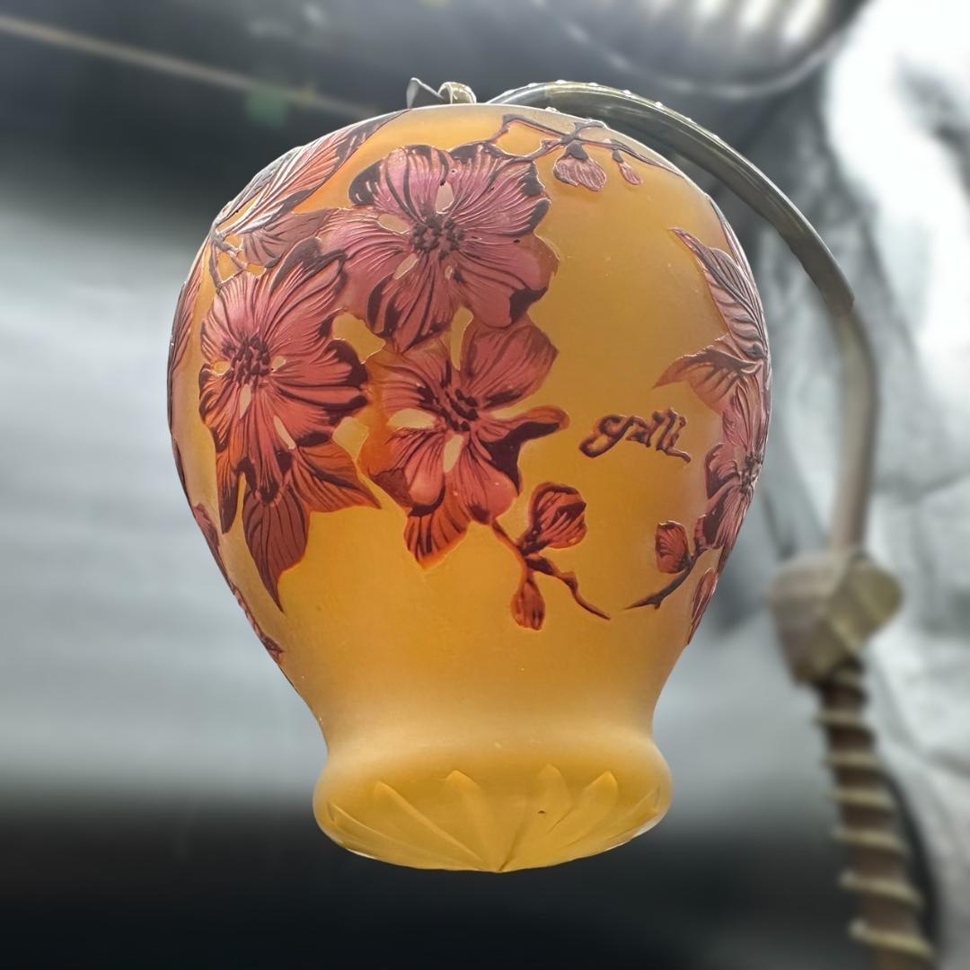 エミールガレ　一灯吊りランプ 　林檎紋　カメオ彫り　被せガラス　高さ39ｃｍ