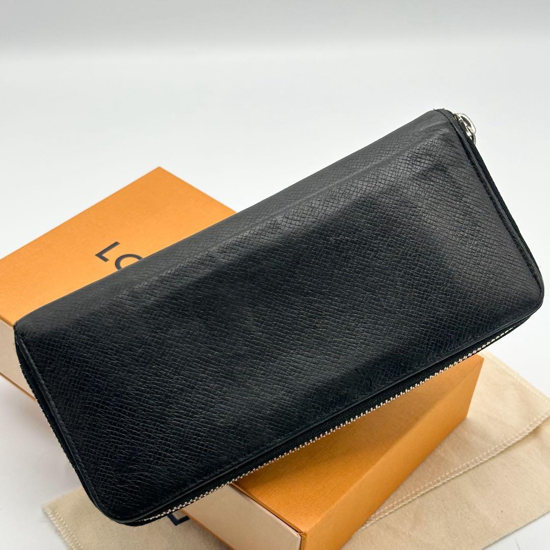 ルイヴィトン ジッピーウォレット タイガ ヴェルティカル ラウンドファスナー