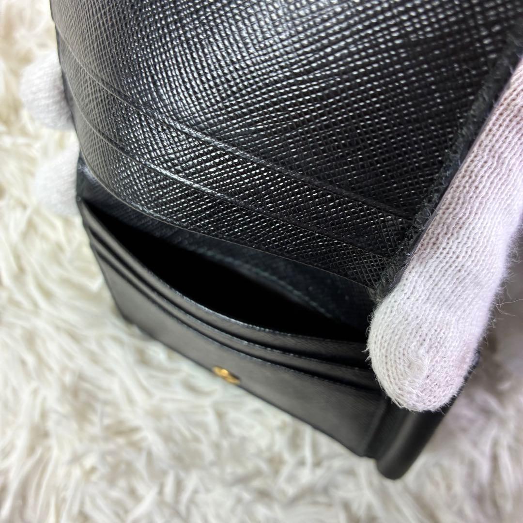 PRADA マネークリップ サフィアーノレザー 二つ折り カードケース RFID