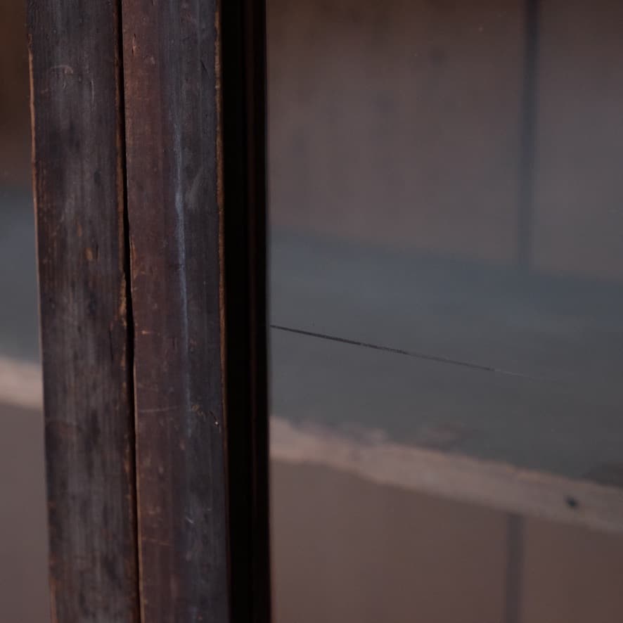 杉材 ガラス戸棚　収納棚 水屋箪笥 置床 テレビ台 古家具 古道具 アンティーク