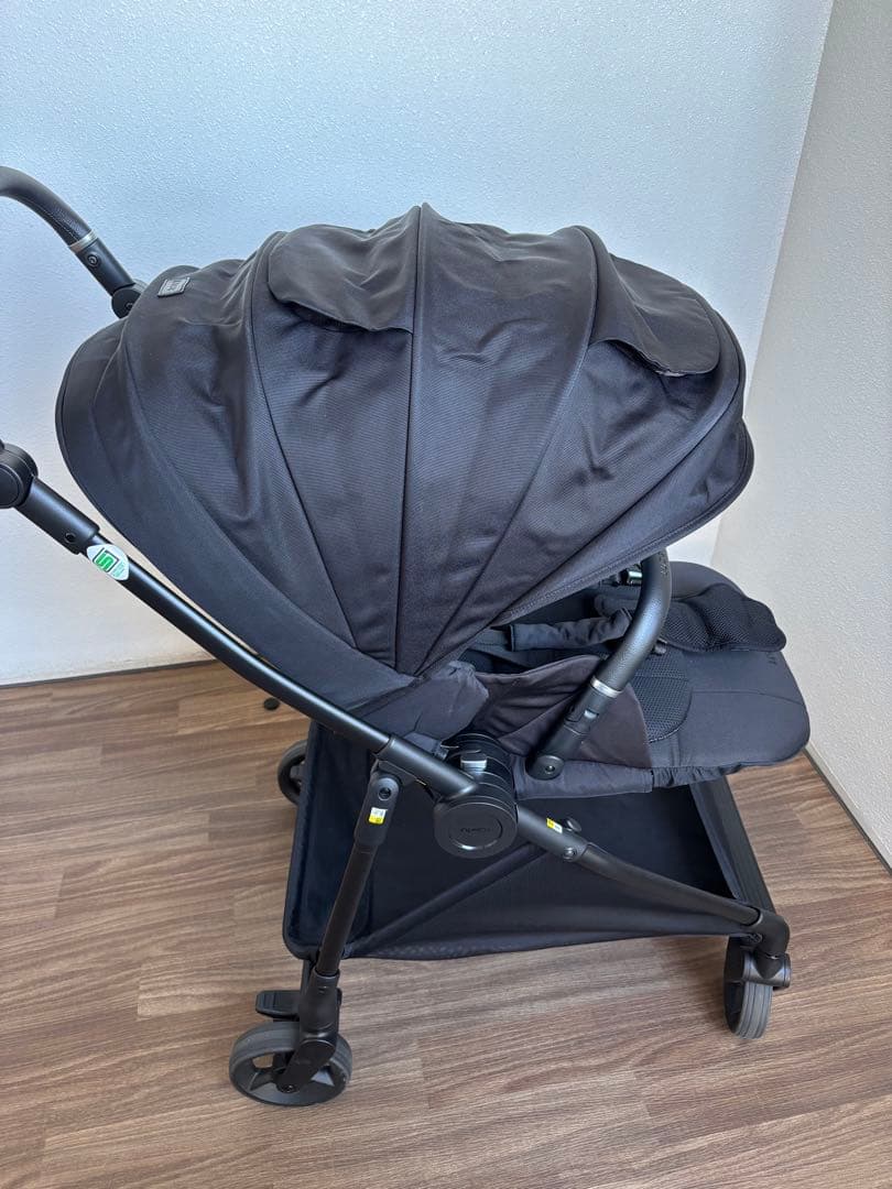 2023年モデル　新品級　アップリカ　ルーチェフリー　ベビーカー　説明書有❗️