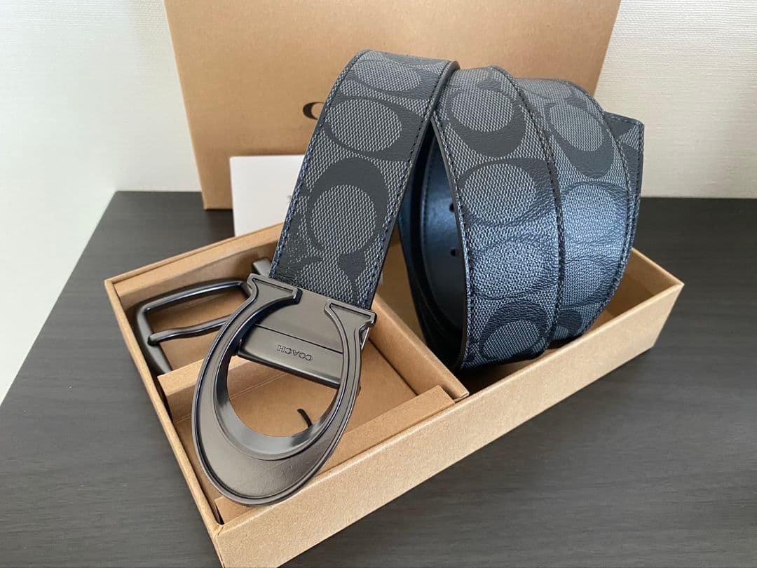 SALE♪コーチ　新品　リバーシブル　バックル回転シグネチャーベルトセット