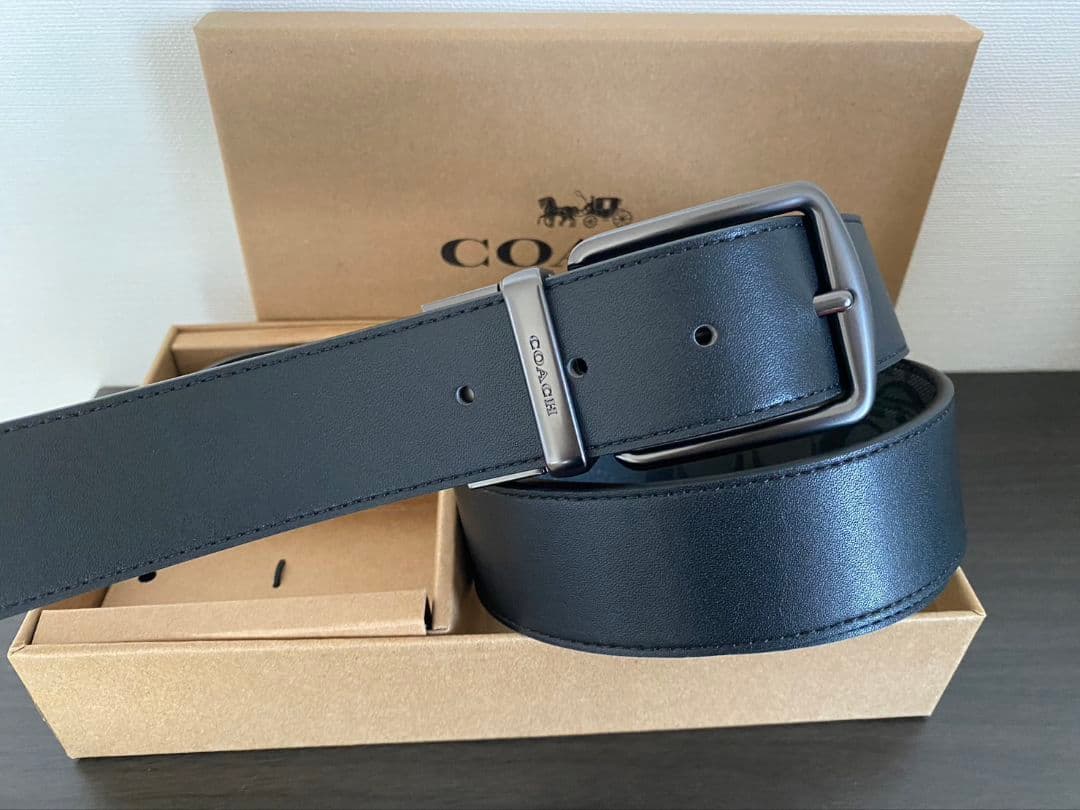 SALE♪コーチ　新品　リバーシブル　バックル回転シグネチャーベルトセット