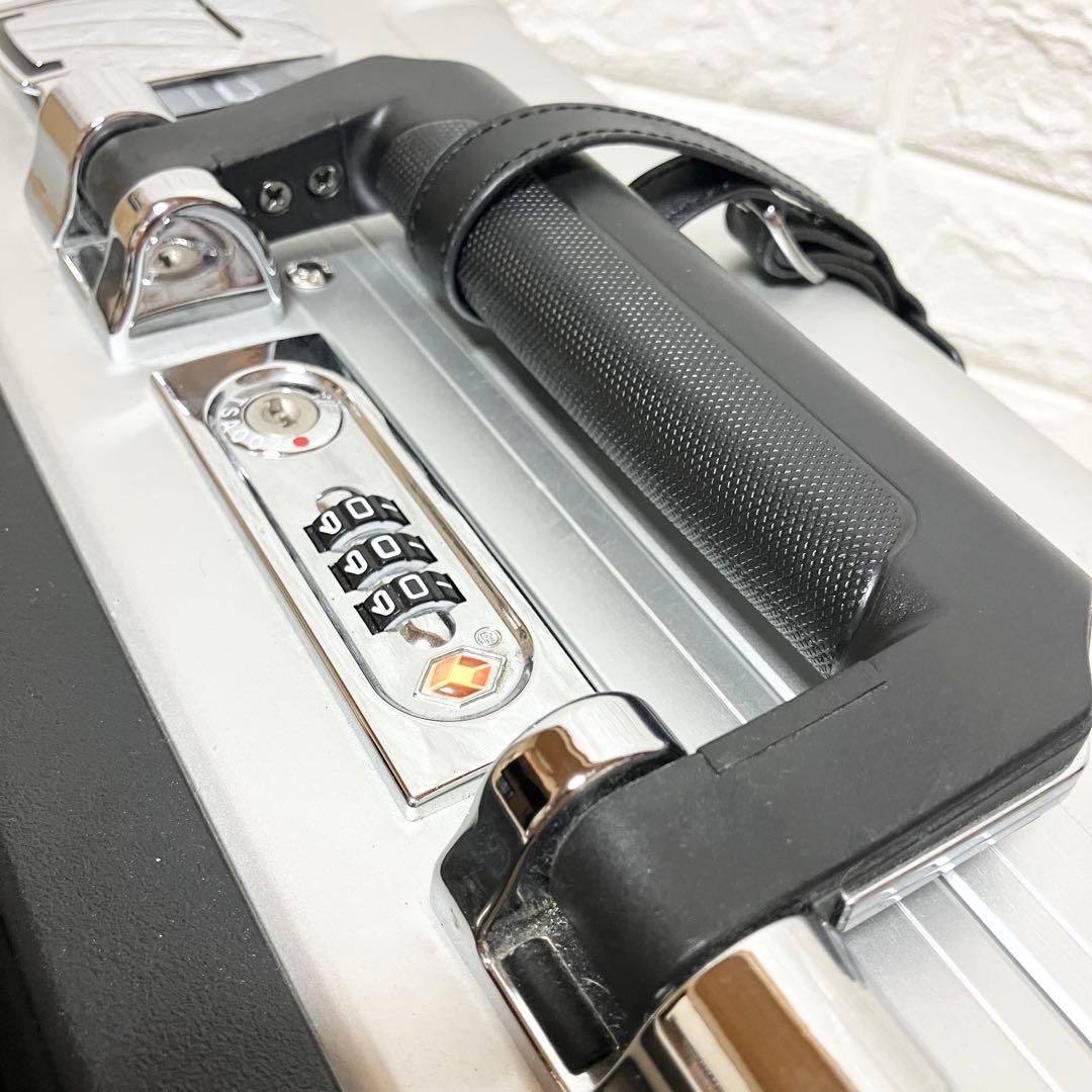 【廃盤品】美品！ビジネスマンに！ゼロハリバートン　アルミ製 キャリーケース　2輪