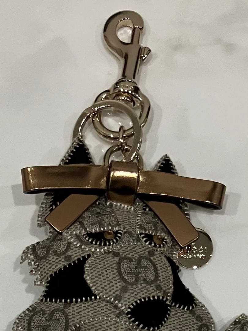 井上　新品♡GUCCI グッチョリ シェパード ガンナー 犬 キーホルダー