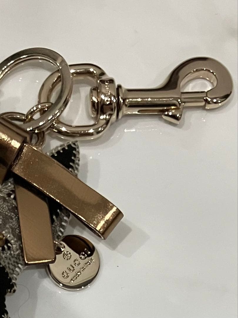 井上　新品♡GUCCI グッチョリ シェパード ガンナー 犬 キーホルダー