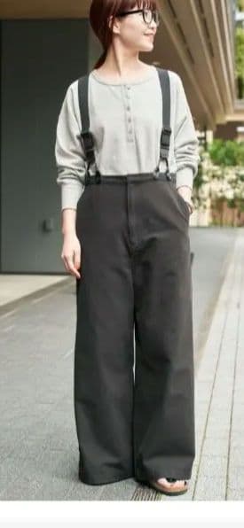 サスペンダー付きワイドパンツ