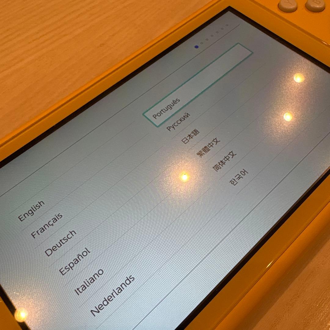 Nintendo Switch Lite 本体 黄色　動作良好／使用感少なめ