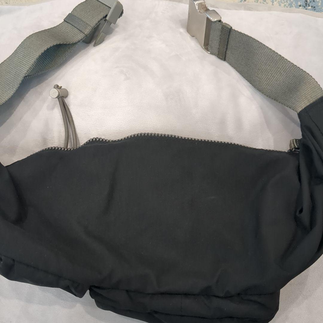 プラダスポーツ　ボディバック