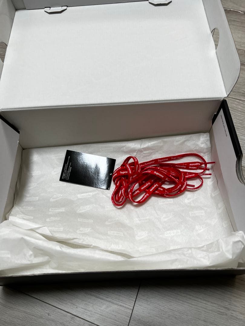 Supreme Nike Air Force 1 ホワイト シュプフォース1