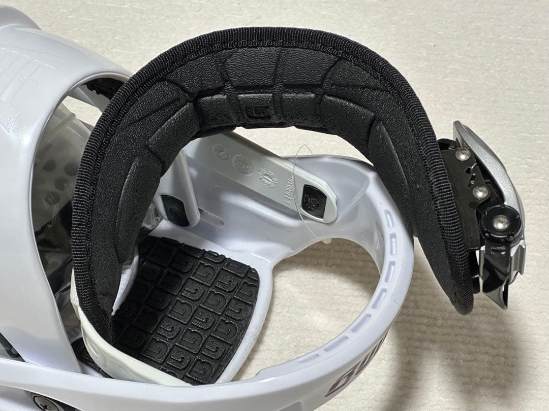 【未使用】BURTON バートン ビンディング Freestyle Mサイズ